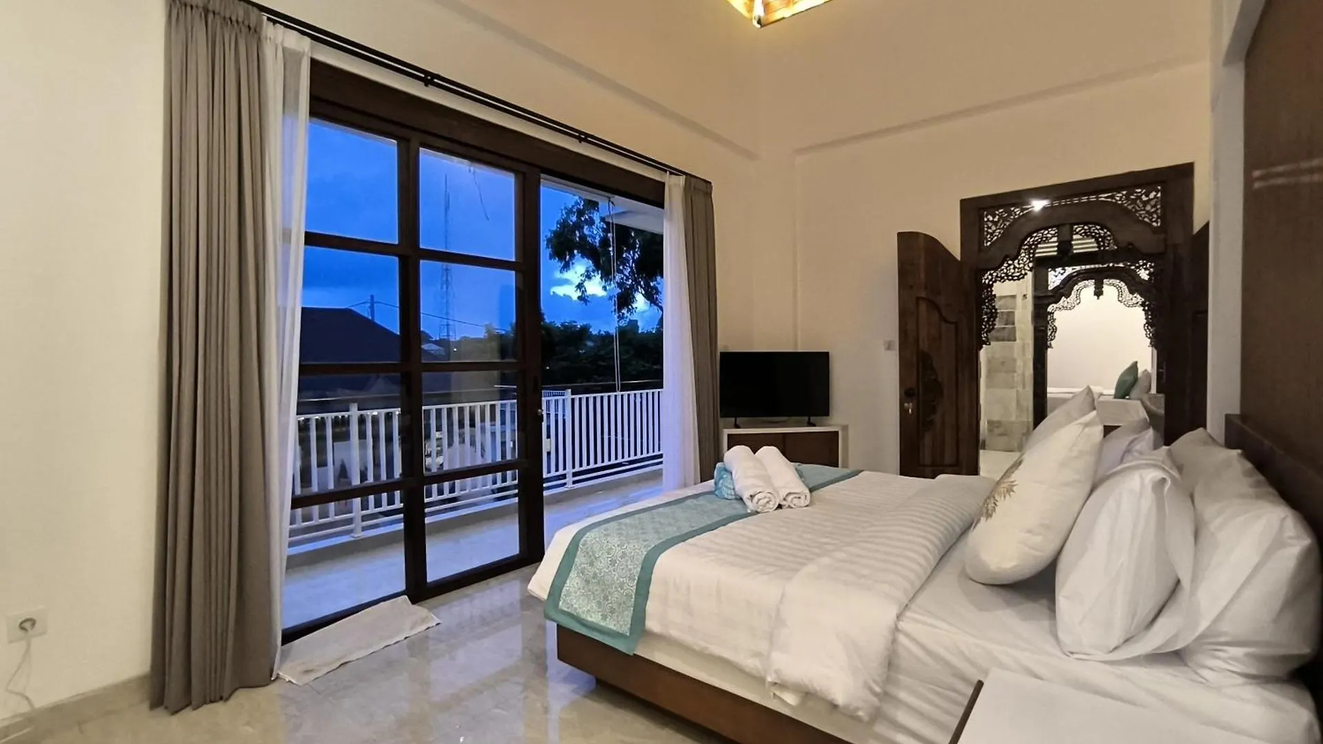 Karmani Villa Ujung